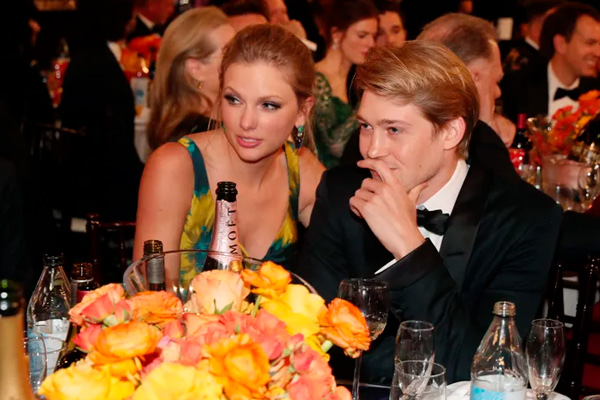 Taylor Swift and Joe AlwynCHRISTOPHER POLK/NBC VIA GETTY IMAGES