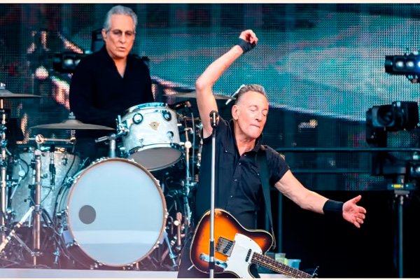 Bruce Springsteen performs at Edinburgh’s Murrayfield Stadium, backed by longtime drummer Max Weinberg © Getty