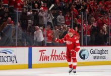 Kane gets 500th NHL goal, becomes 5th U.S.-born player to reach milestone