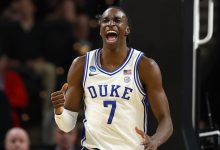 Duke survives stunning halftime deficit to hold off 16-seed Siena in March Madness first round