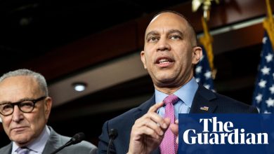 Democrats will stop Trump from trying to nationalize midterms, Jeffries says