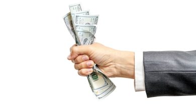 Dollar Advances as Iran War Rages