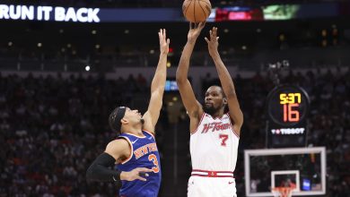 Knicks crushed by Rockets as struggles against winning teams continue