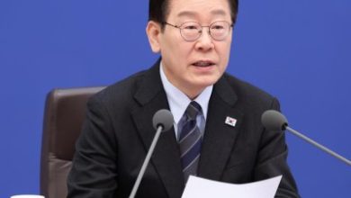 Lee expresses regret over drone flights by individuals into N. Korea