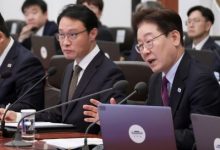 South Korea pushes looser rules for high-tech sectors