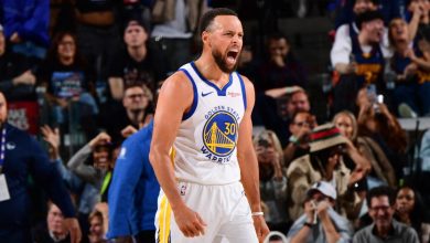 Curry scores 35 as Warriors upset Clippers to extend playoff run