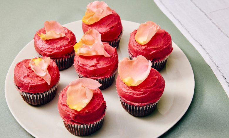 Earl Grey–Chocolate Cupcakes With Blackberry Frosting