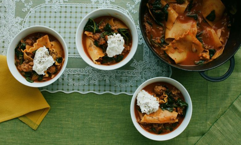 Lasagna Soup With Spinach and Sausage
