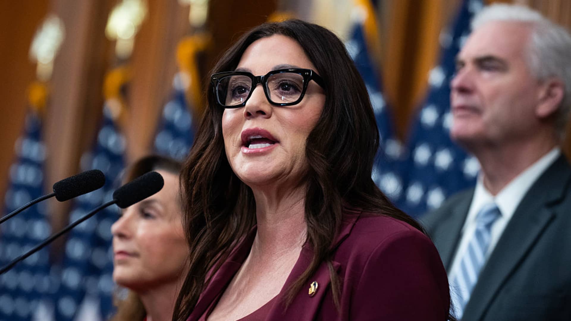 Labor Secretary Lori Chavez-DeRemer leaves Trump cabinet, Keith Sonderling takes over