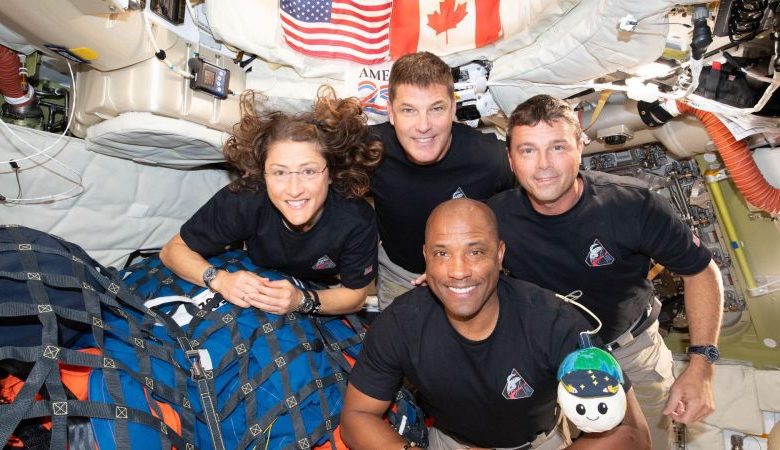 Live updates: Artemis II astronauts splash down off California’s coast