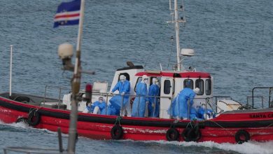 Cruise ship with hantavirus outbreak heads to Canary Islands after 3 are evacuated
