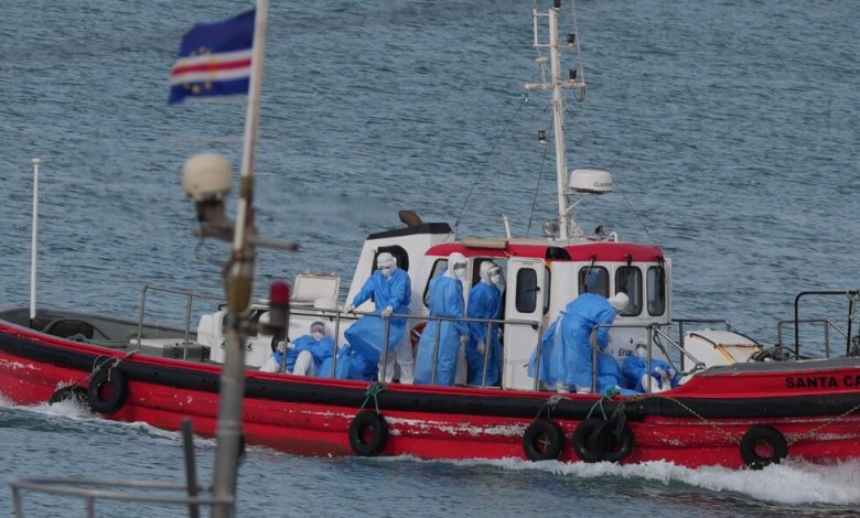 Cruise ship with hantavirus outbreak heads to Canary Islands after 3 are evacuated