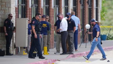 2 killed and 3 injured in shootings near a shopping mall north of Dallas, police say