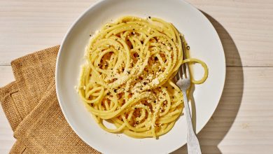 Cacio e Pepe (Classic Roman Cheese and Pepper Pasta)