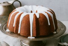 7UP Cake With Lemony Glaze