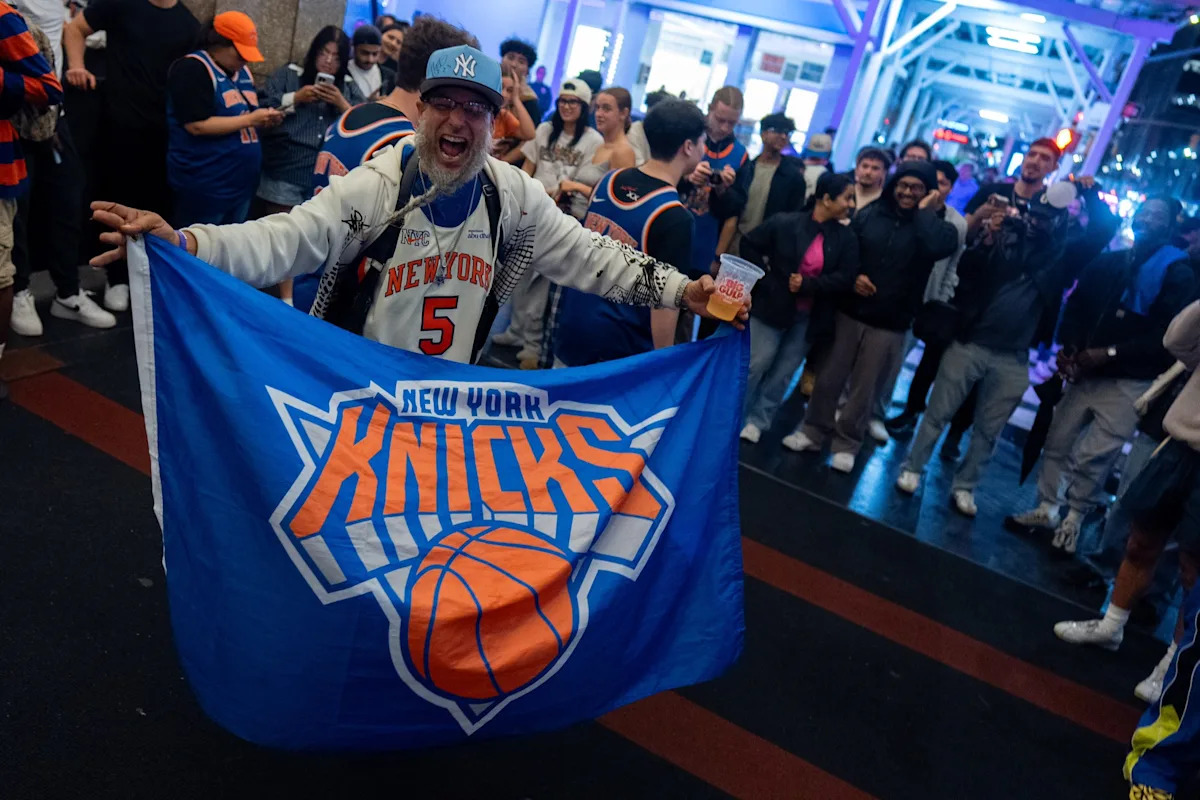 New York Knicks Fans Are Literally Crying Over NBA Finals Merchandise