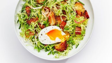 Perfect Poached Eggs (How to Poach Eggs Without Vinegar)