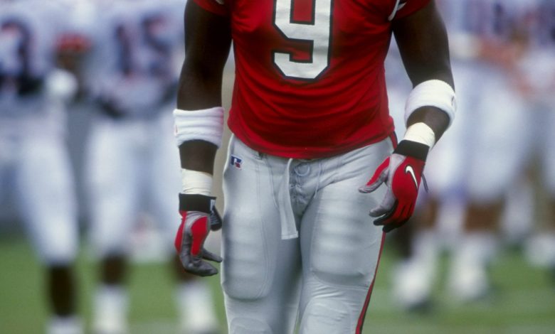 Ex-NFLer, NCAA All-American gets 16 years in prison for nearly $200 million in Medicare fraud