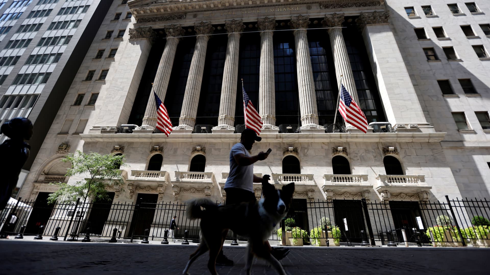 The stock market just did something eerily similar to the dotcom bubble top in 2000
