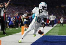 Tyreek Hill Urged to Reunite With Former Head Coach Next Season