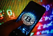 Bitcoin cracks $60,000, sinking to lowest level since October 2024