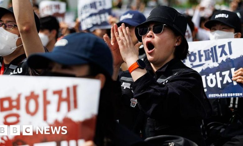 Samsung strike on hold as workers push for AI bonus