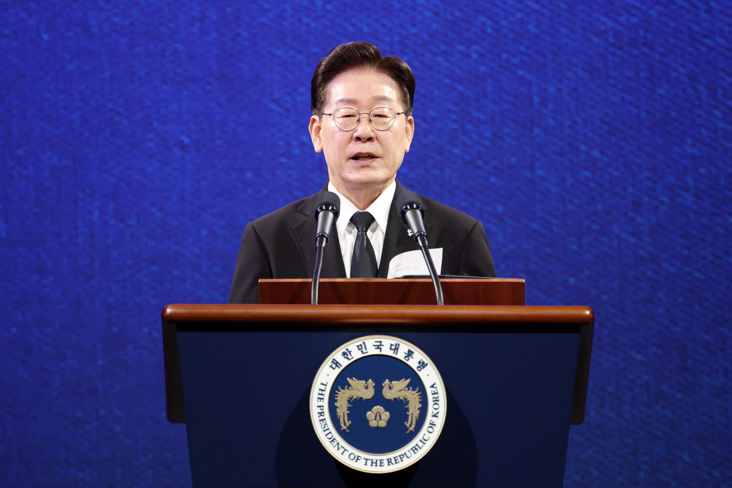 Furious South Korea president wants government to probe early World Cup exit as coach quits: ‘Utterly baffled’