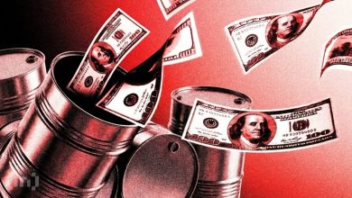 Oil Extends Fall After Saudi Exports Surge: Why Are Bitcoin and Gold Rallying?