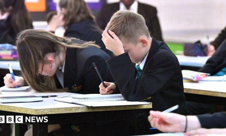 Exam board sorry for delay to Sats results in England