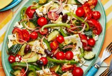 Greek Salad (Crunchy and Bright)