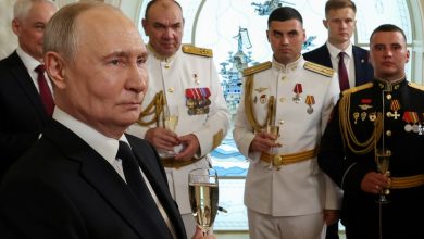 Putin Preparing to Mobilize 500,000 Russians as Public Opinion Plummets…