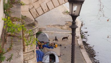 How heatwaves make life harder for homeless people