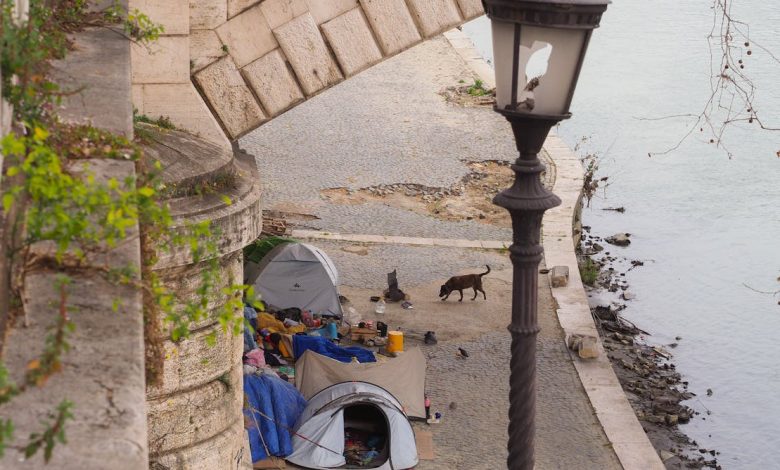 How heatwaves make life harder for homeless people