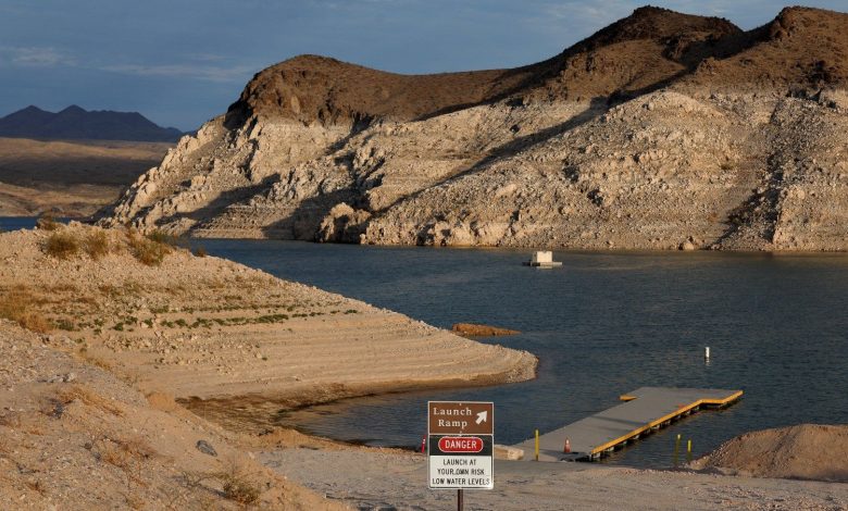 Water supply for three US states drips down, Lake Mead at record low