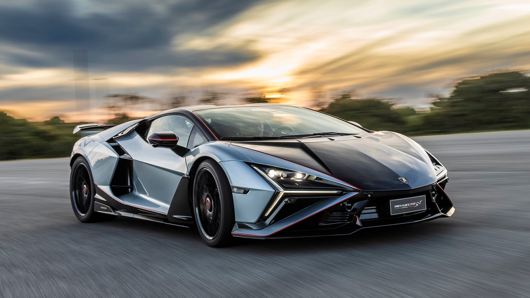 Lamborghini’s New Revuelto SV Is the Most Powerful Track-Attacking Bull Ever