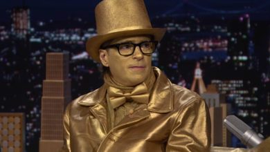 Weezer’s Rivers Cuomo Showed Up on Late Night TV Painted In Gold
