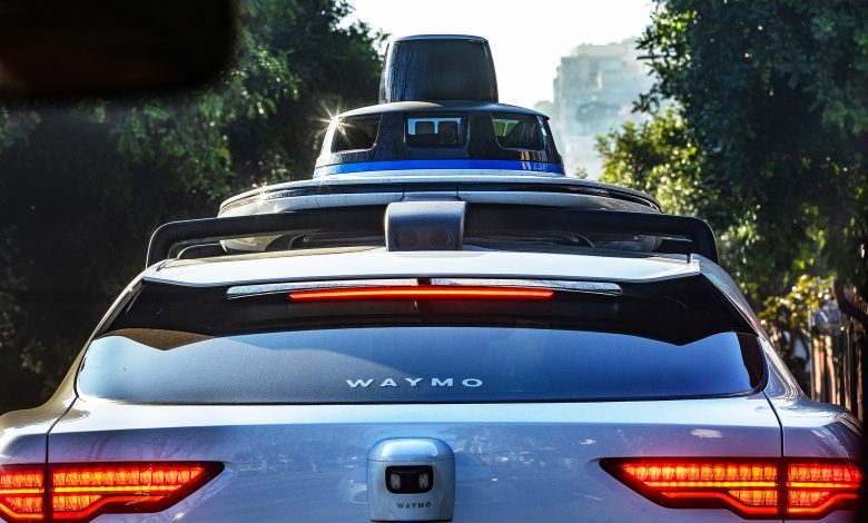 2 young people arrested after Waymo alerted San Francisco police about loaded AR-style rifle