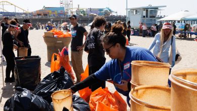 Thousands of volunteers hit LA beaches in massive coastal trash cleanup