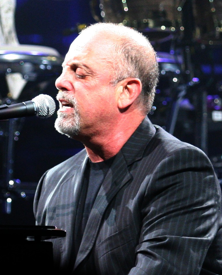 Billy Joel performing in Jacksonville, Florida, 2007.jpg