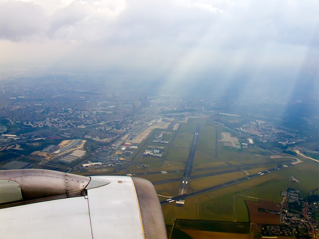 Paris Le Bourget Airport Runway.jpg