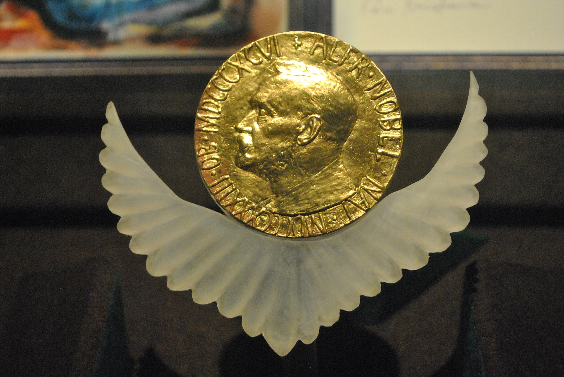 Medal Nobel Peace Prize.jpg