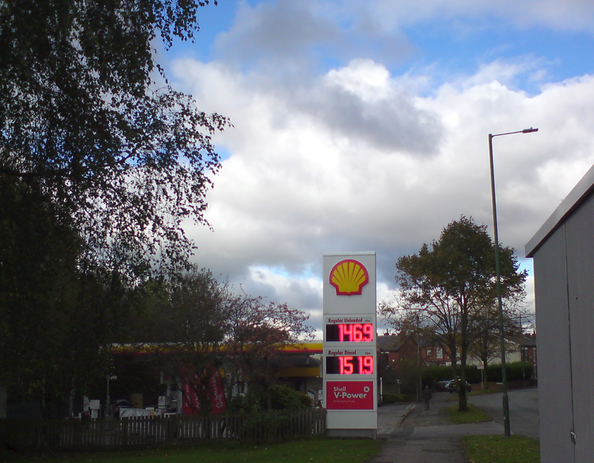 Fuel prices rising - geograph.org.uk - 7042850.jpg