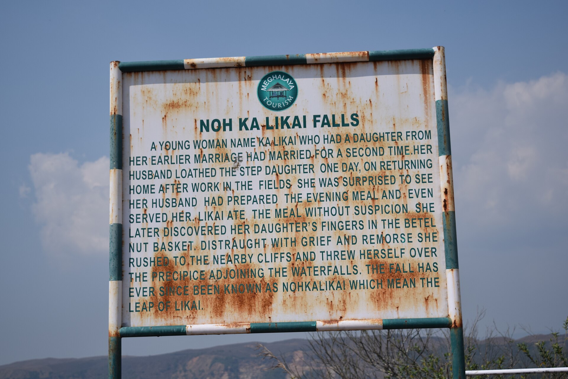 Gruesome Story behind Nohkalikai Falls, the Tallest Plunge Watefrall in India.jpg