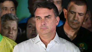 Flávio Bolsonaro reacts after losing Brazil